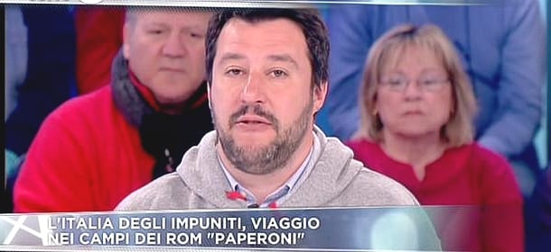 Salvini contro i campi Rom