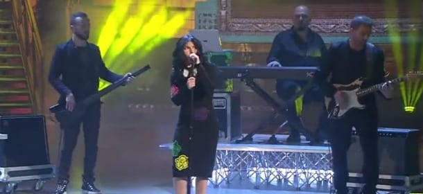 Giusy Ferreri live a Colorado: la performance raffinata conquista il pubblico [VIDEO]