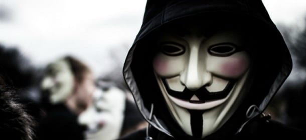 ISIS, Anonymous tramite Twitter annuncia di aver sventato un attentato in Italia. Tutti i Tweet