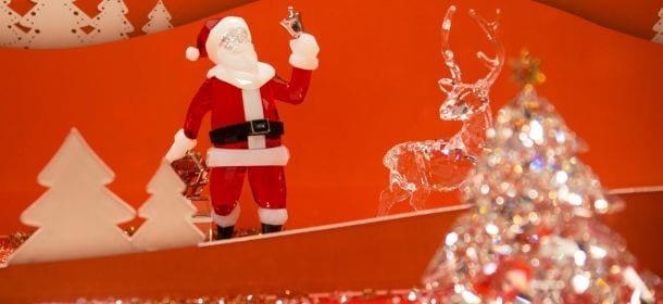 Swarovski, un grande albero di Natale illumina la Galleria di Milano [FOTO]