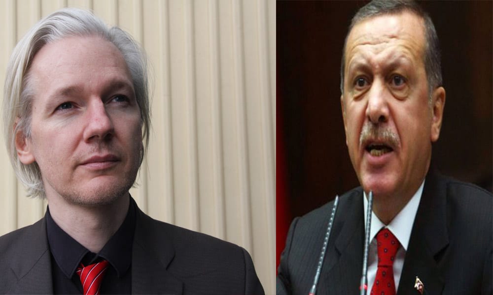 Assange contro Erdogan: Wikileaks pubblica 300mila mail dell'Akp