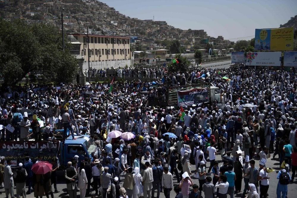 Kabul: attentato sui manifestanti, ora proibiti i raduni pubblici