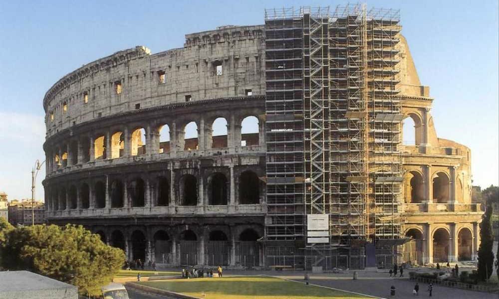 Colosseo, finito il restauro. Molte le polemiche degli esperti