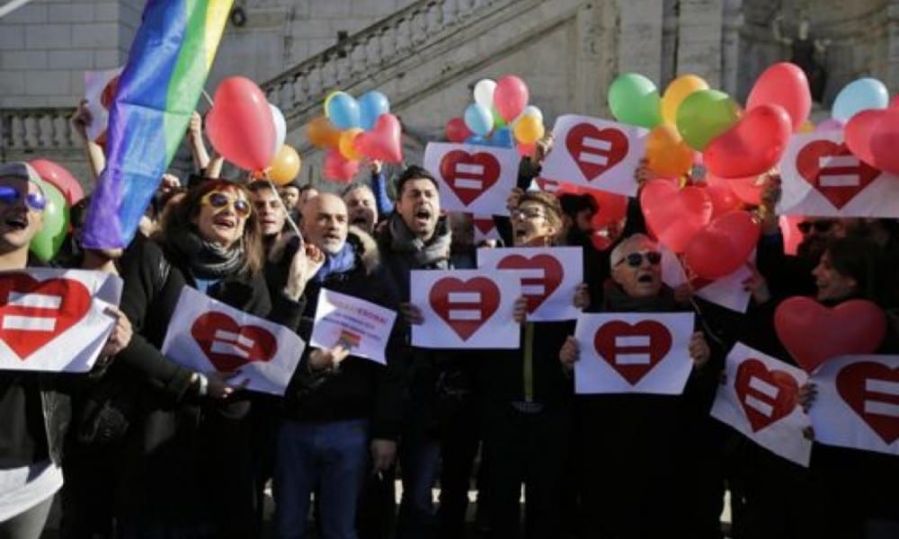Unioni Civili, sì al decreto legge. Prime nozze gay entro ferragosto