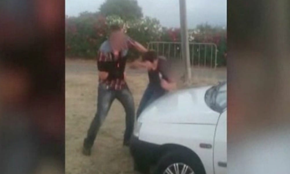 Disabile picchiato, il video finisce su Facebook [VIDEO]