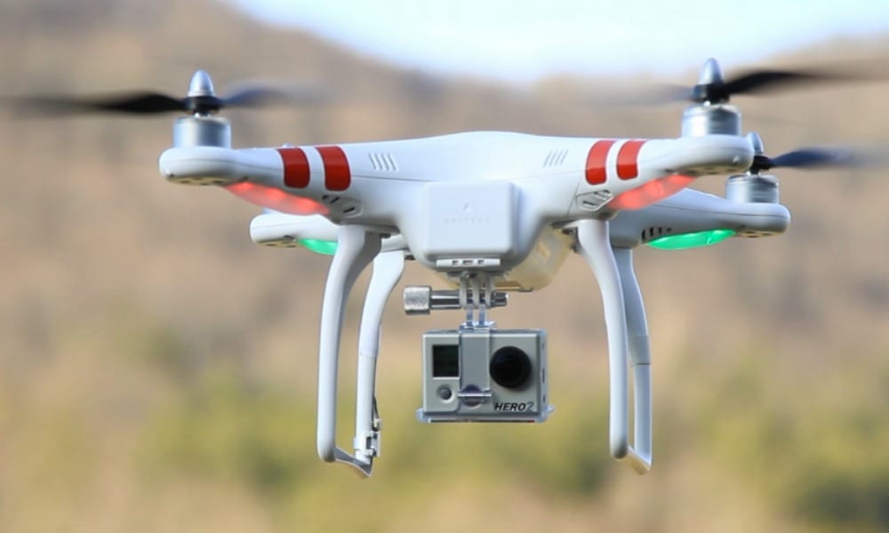 Beccati dal drone a fare sesso sul campanile [VIDEO]