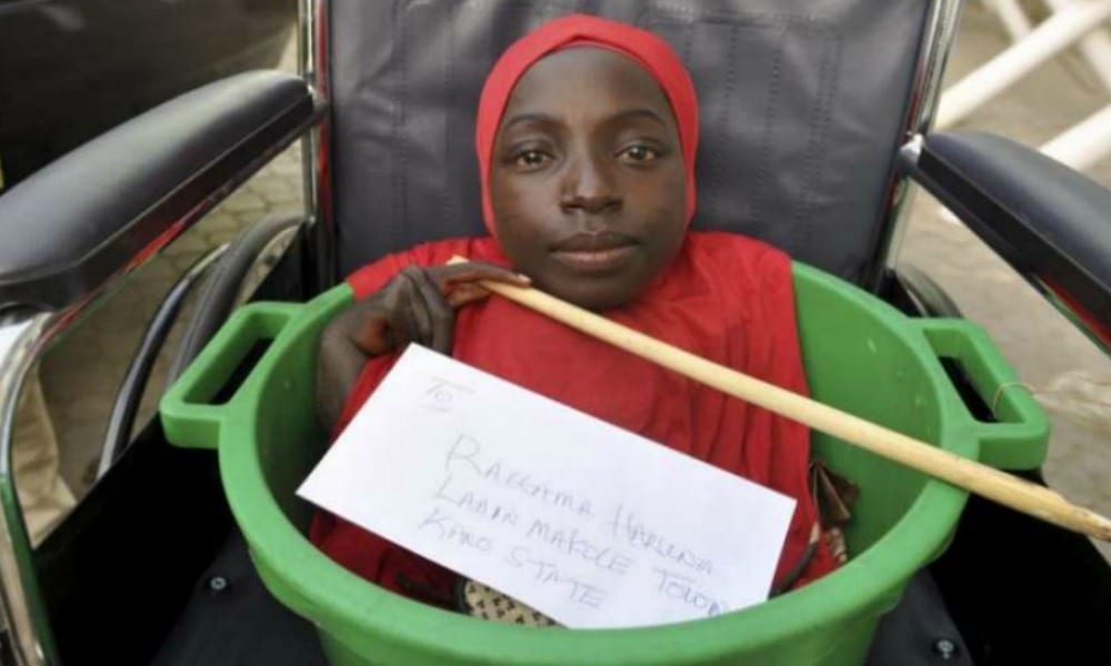 Rahma Haruna, la ragazza nigeriana senza braccia e gambe [VIDEO]