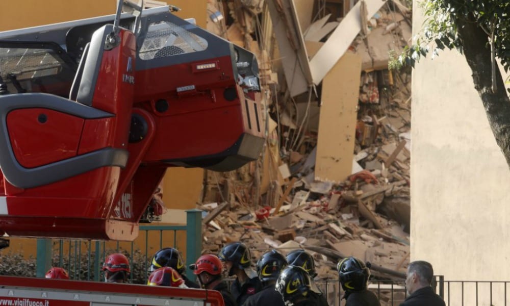 Crolla una palazzina a Roma in centro. 110 persone evacuate