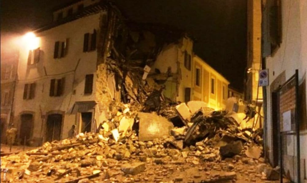 Terremoto, notte da incubo fra Marche e Umbria. Crolli, feriti. Migliaia di sfollati
