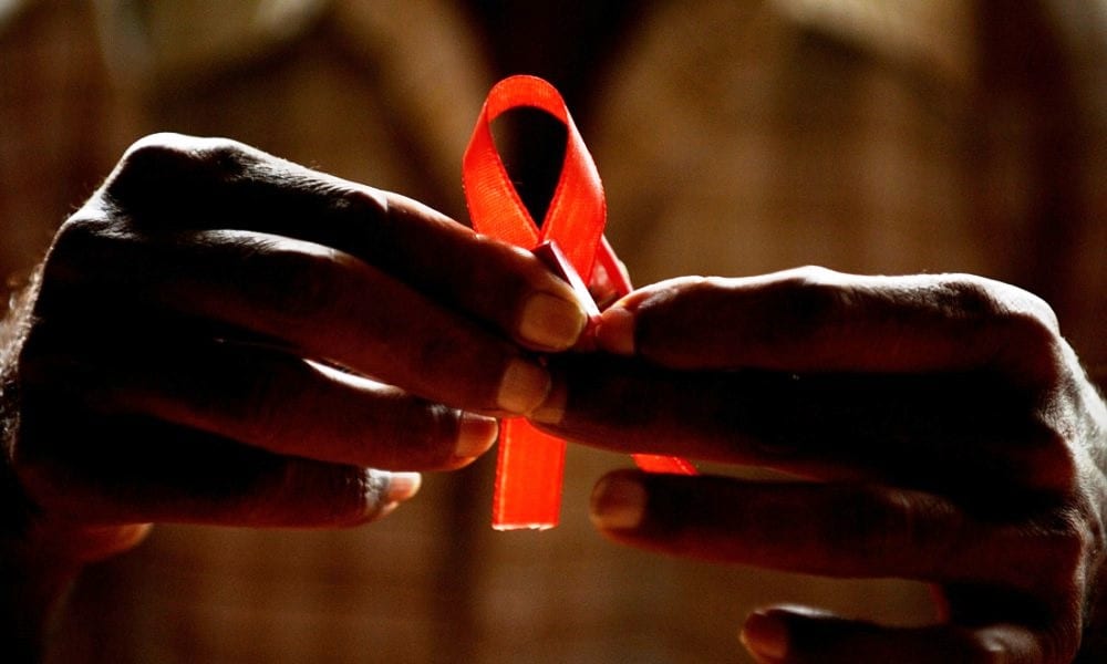 Aids, arriva in farmacia un kit per fare da soli a casa il test per l'Hiv