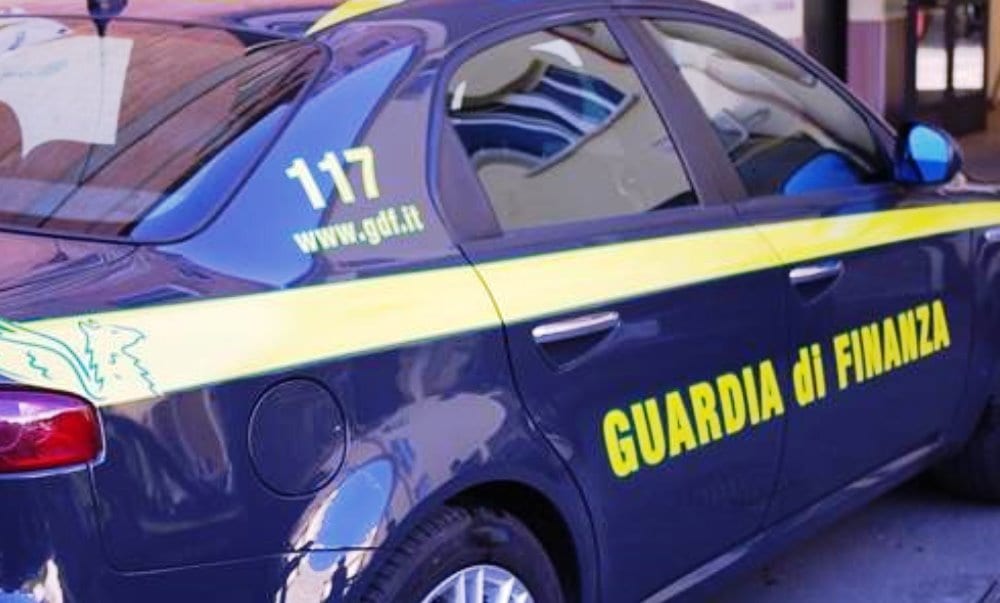 Case popolari in cambio di sesso. E il funzionario finisce nei guai [VIDEO]