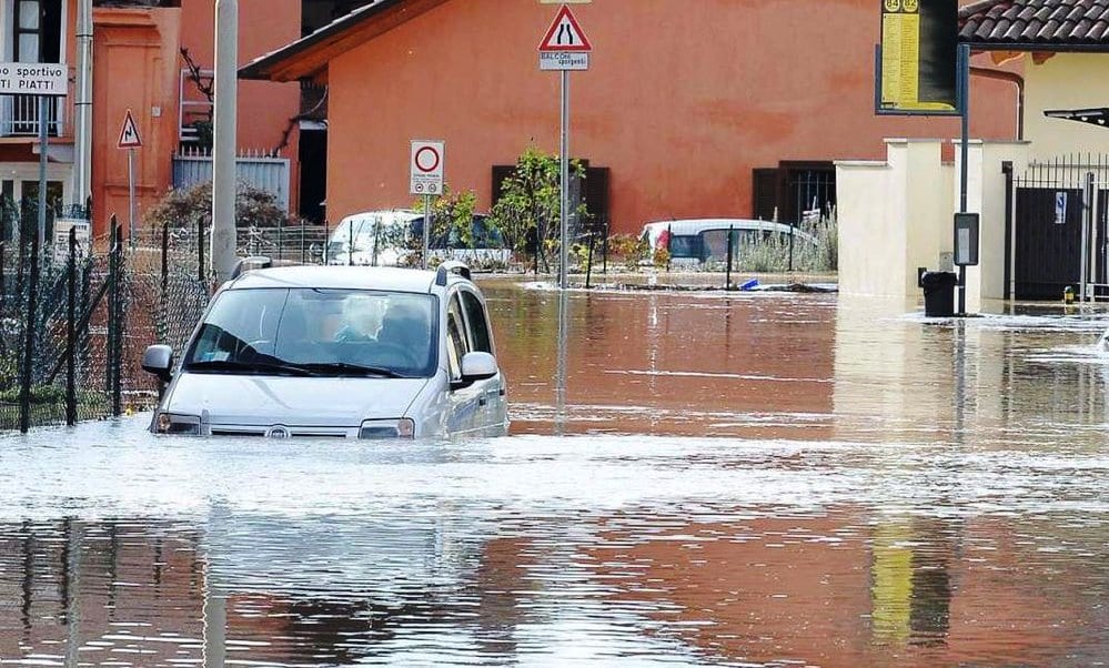 Maltempo, dal Piemonte alla Sicilia nubifragi e inondazioni: un morto e 4 dispe
