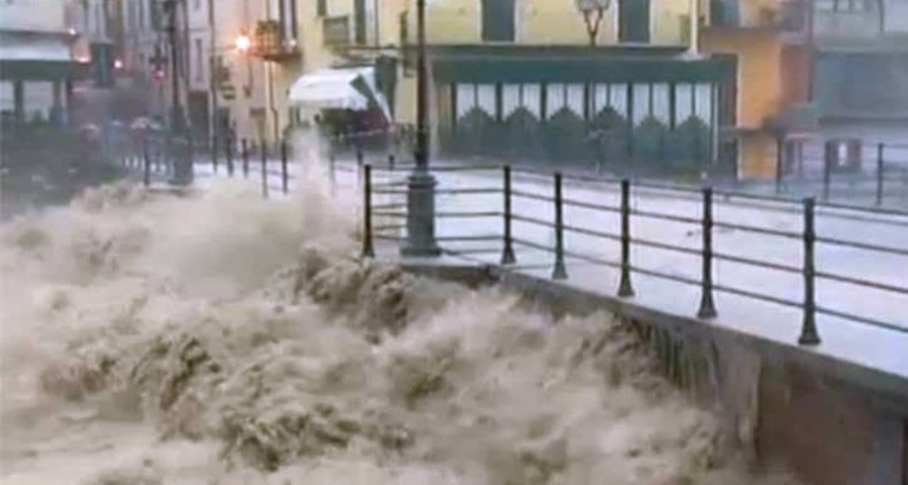 Il fiume Tanaro esonda in Piemonte. In Liguria è allerta rossa [VIDEO]