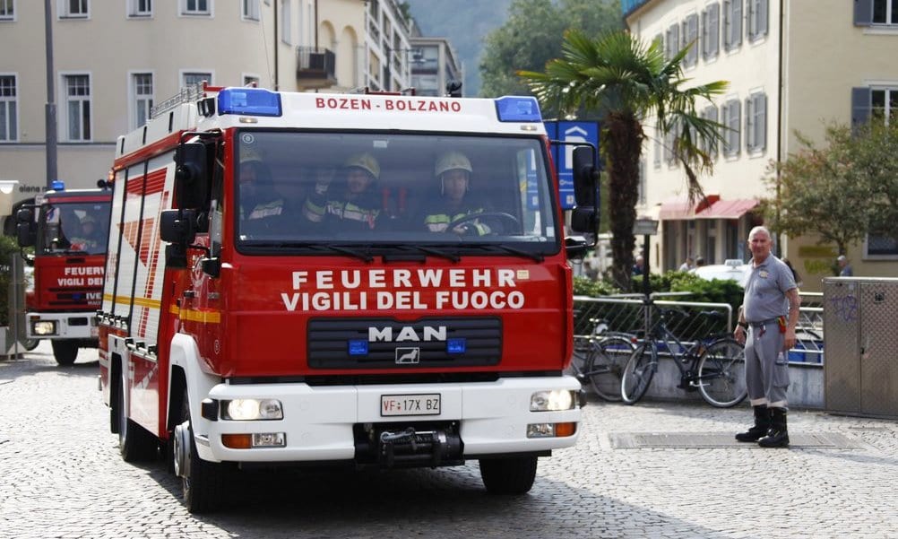 Bolzano, una macchina finisce nel fiume Isarco: due morti e tre feriti
