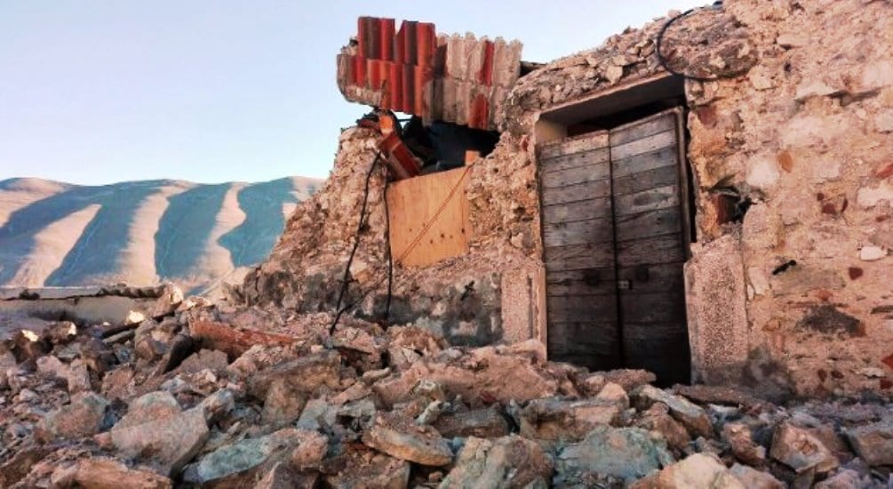 Terremoto, nuova scossa a Castelsantangelo. E ora anche il maltempo