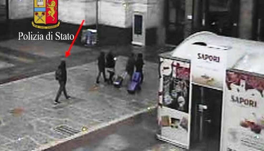 Attentato a Berlino, la fuga di Anis Amri. Ripreso in video a Milano