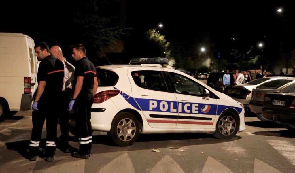 Avignone, sparatoria fuori dalla moschea: otto feriti fra cui una bimba