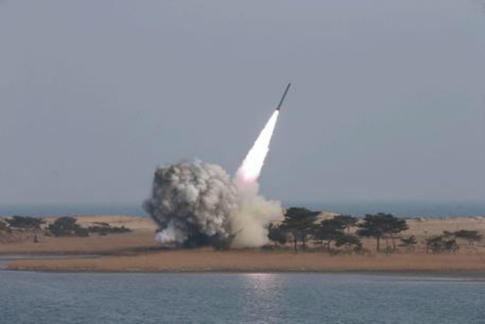 Corea del Nord lancia un nuovo missile: tensione alle stelle, riunione d'emergenza dell'Onu