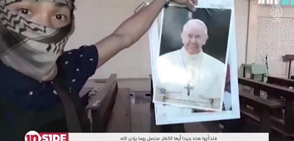 L'Isis minaccia l'Italia e Papa Francesco: 