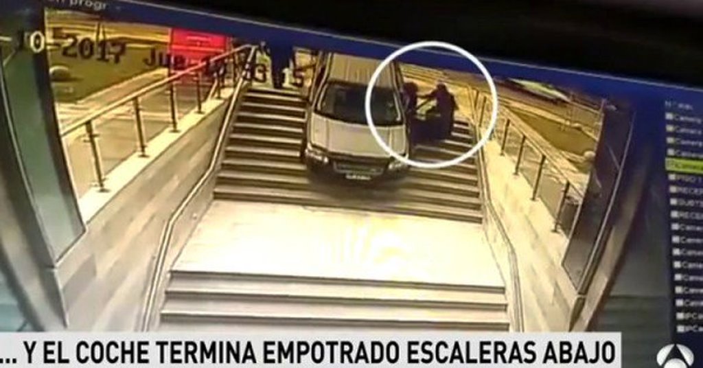 Automobilista si confonde e crede di entrare in un parcheggio. Guardate cosa succede... [VIDEO]