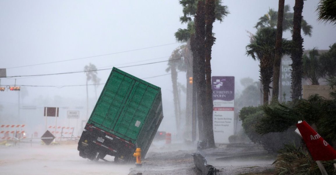 L'uragano Harvey devasta il Texas a 200 all'ora: decine di feriti, black out e crolli