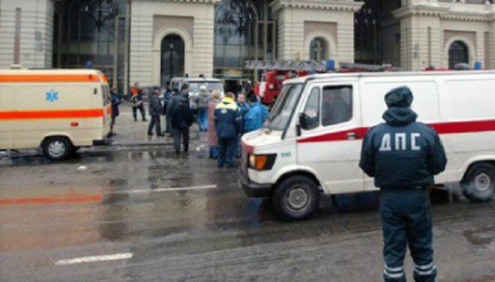 Mosca, 20 allarmi bomba simultanei: 10mila persone evacuate