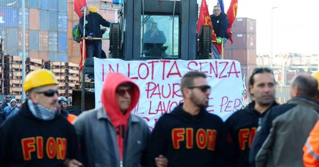 Ilva di Taranto: ore decisive per i lavoratori dell'acciaieria più grande d'Europa