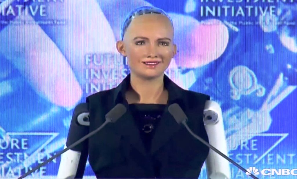 A voi Sophia, il robot donna che parla ai meeting internazionali... [VIDEO]