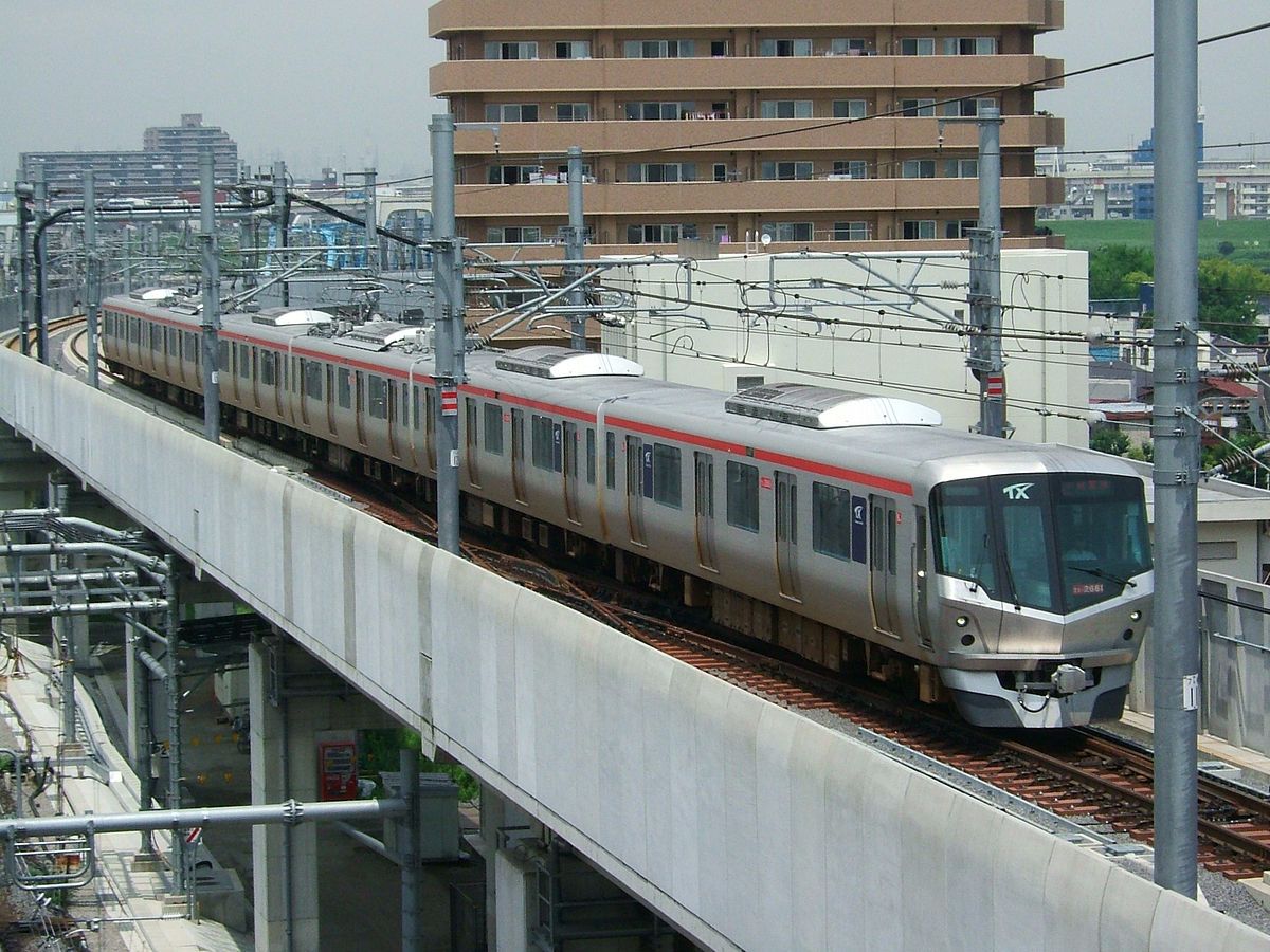 Giappone shock: il treno parte con 20 secondi di anticipo. E le Ferrovie chiedono scusa ai passeggeri