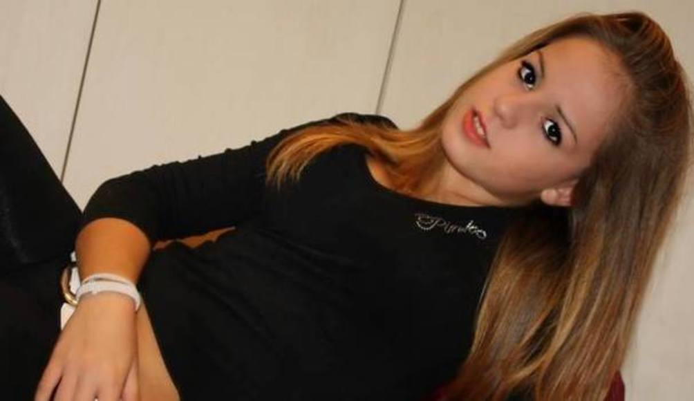 Omicidio Pamela Mastropietro, protesta durante il Consiglio comunale sull'immigrazione: imbavagliati di rosso la mamma e lo zio [FOTO]