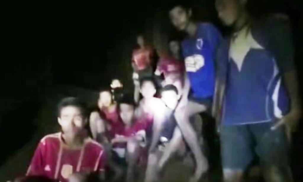 Shock in Thailandia: "Ci vogliono mesi per tirare fuori i ragazzi intrappolati" [VIDEO]