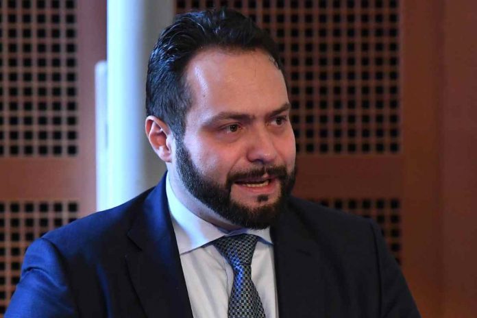 Fabio Massimo Castaldo L'Europa condanna l'Italia per