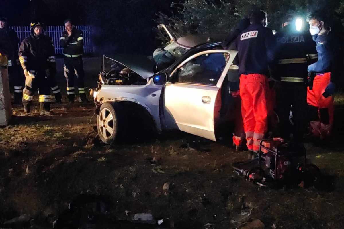 Quattro giovani sono morti in un incidente a Bitonto: chi sono