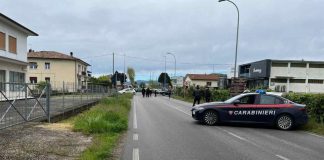 Vicenza, ruba la pistola a un carabinieri e ferisce un vigile: marocchino ucciso in una sparatoria