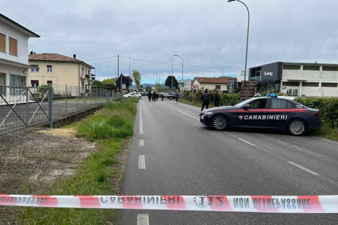 Vicenza, ruba la pistola a un carabinieri e ferisce un vigile: marocchino ucciso in una sparatoria