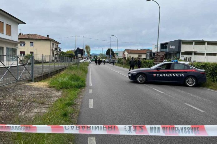 Sparatoria in provincia di Vicenza Vicenza, ruba la pistola a un carabinieri e ferisce un vigile: marocchino ucciso in una sparatoria