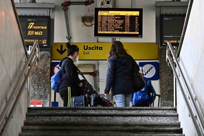 Stazione dei treni (generica) Milano, violenza sessuale in treno: arrestato presunto assalitore