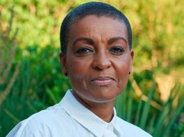Adjoa Andoh attacca la Famiglia Reale