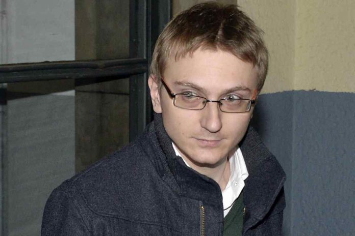 Alberto Stasi Alberto Stasi esce ogni giorno dal carcere per lavoro, la reazione dei familiari di Chiara Poggi