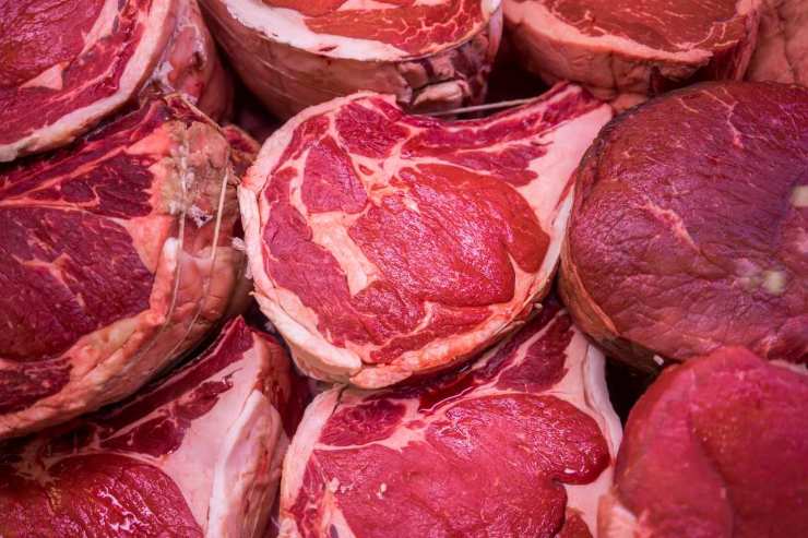 Tutto quello che c'è da sapere sulla carne separata meccanicamente