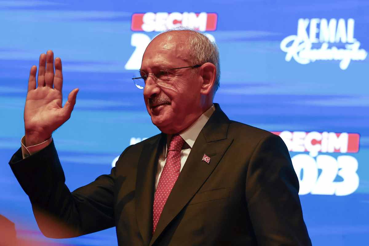 Turchia, Erdogan di nuovo presidente, ma il Paese si spacca in due