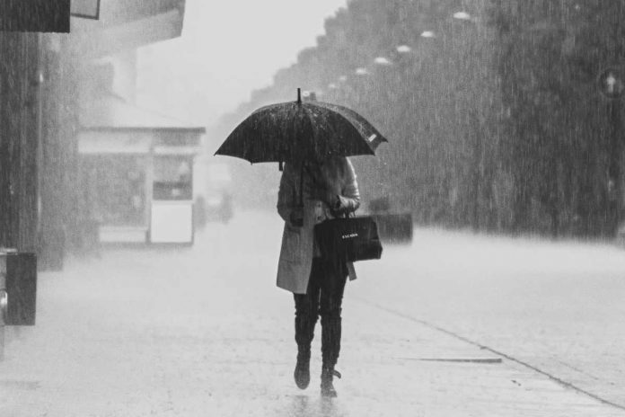 Ancora un weekend di piogge ma la situazione migliorerà: dove