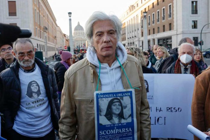 Pietro Orlandi Emanuela Orlandi, si indaga ancora: la Procura di Roma acquisisce gli atti del Vaticano