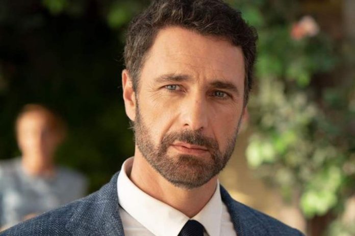 Raoul Bova si mostra come mai prima