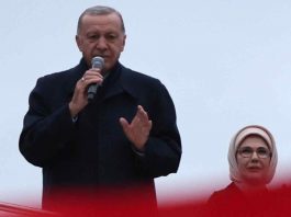 Erdogan vince le elezioni, la Turchia è spaccata in due per la prima volta in 20 anni
