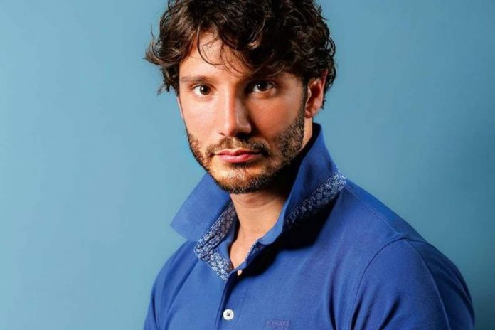 Stefano De Martino Stefano De Martino si prende una pausa