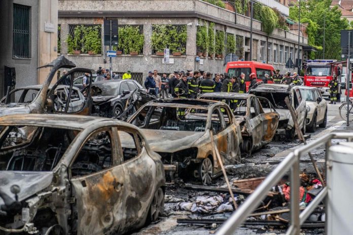 Incendio al centro di Milano: la Procura apre un'inchiesta