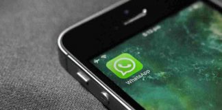 Il trucco per sapere chi ti scrive su WhatsApp