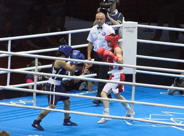 Katie Taylor si ritira da campionessa indiscussa: la leggenda della boxe irlandese a 40 anni